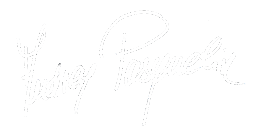 Siganture blanche d'audrey pasquelin, aussi utiliser comme logo